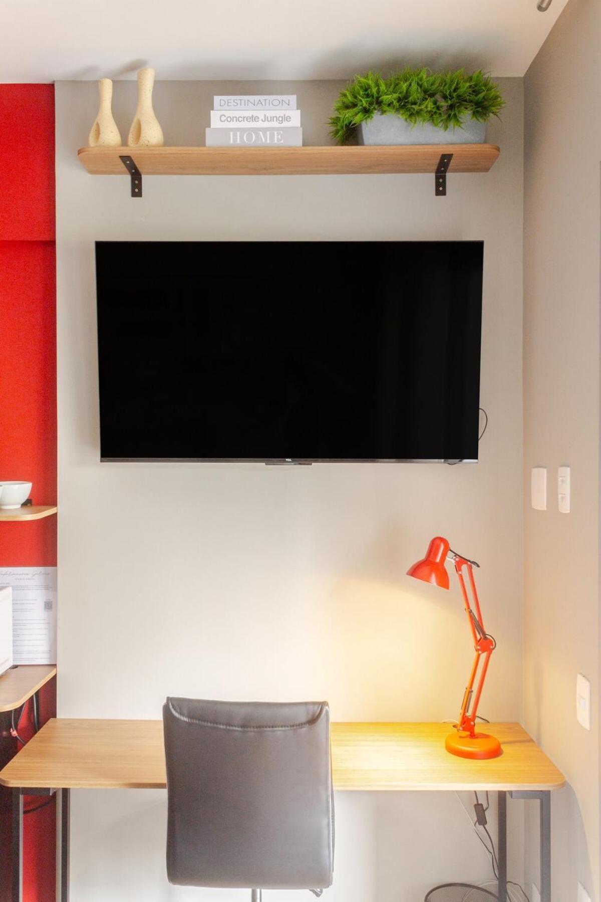Apartamento Brooklin Conforto - Metro & Consulado, 400m Metro Brooklin, Portaria 24h, Wi-fi 500mb, Ar Condicionado, Cortina Blackout, Smart Tv 50